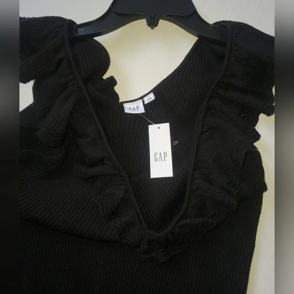 GAP Factory Women's Sleeveless Ruffle Edge Sweater Tank Top Sz XXL BLK - Picture 13 of 13